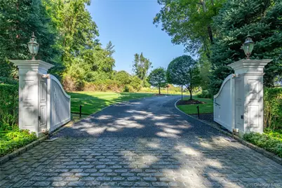 697 Short Beach Road, Nissequogue, NY 11780 - Photo 5