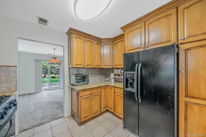 47 Madder Lake Circle, Commack, NY 11725 - Photo 11