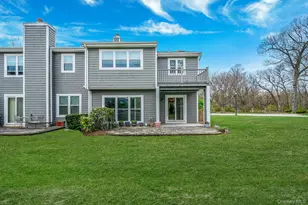 47 Madder Lake Cir, Commack, NY 11725 - Photo 7