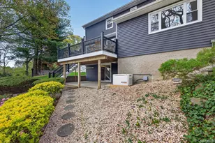 17 Hillcrest Dr, Glen Head, NY 11545 - Photo 35