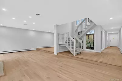 5 Bannock Court, Suffern, NY 10901 - Photo 1