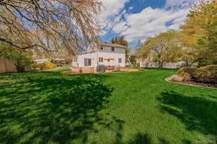 14 Linford Ln, Melville, NY 11747 - Photo 27