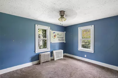 107 E 25th Street, Huntington Station, NY 11746 - Photo 11