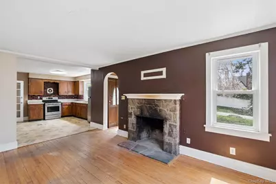 107 E 25th Street, Huntington Station, NY 11746 - Photo 7