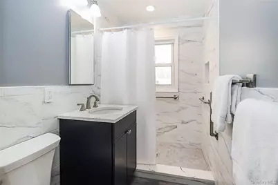 821 10th Street, West Babylon, NY 11704 - Photo 15
