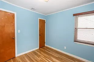 821 10th St, West Babylon, NY 11704 - Photo 17