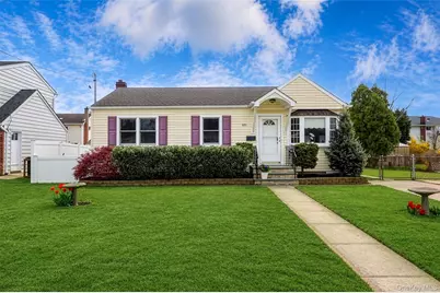 821 10th Street, West Babylon, NY 11704 - Photo 1