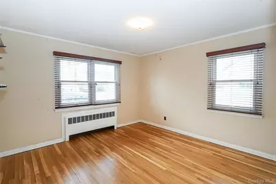 821 10th Street, West Babylon, NY 11704 - Photo 13