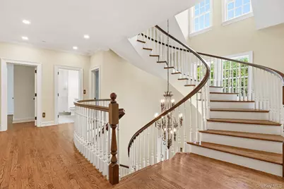 2 Heathcote Drive, Mount Kisco, NY 10549 - Photo 19
