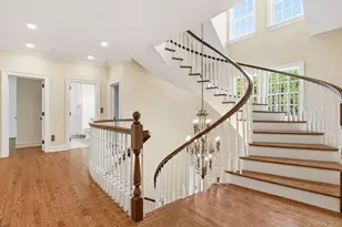 2 Heathcote Dr, Mount Kisco, NY 10549 - Photo 19
