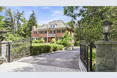 2 Heathcote Drive, Mount Kisco, NY 10549 - Photo 3