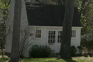 2068 Lansing Pl, Muttontown, NY 11791 - Photo 13