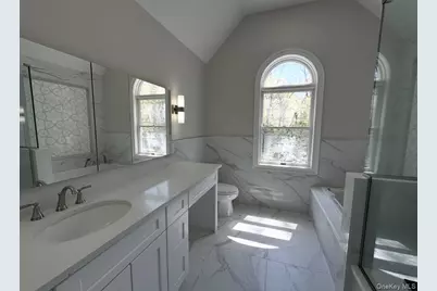 2068 Lansing Place, Muttontown, NY 11791 - Photo 11