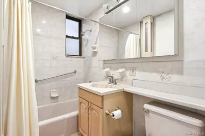 109-14 Ascan Avenue #2P, Forest Hills, NY 11375 - Photo 21