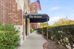 109-14 Ascan Ave, Forest Hills, NY 11375 - Photo 3