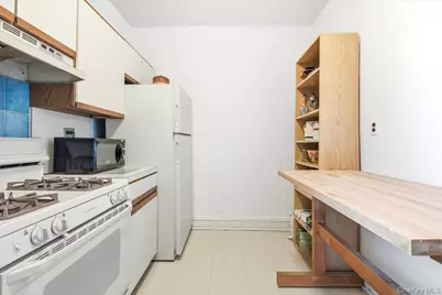 109-14 Ascan Avenue #2P, Forest Hills, NY 11375 - Photo 19