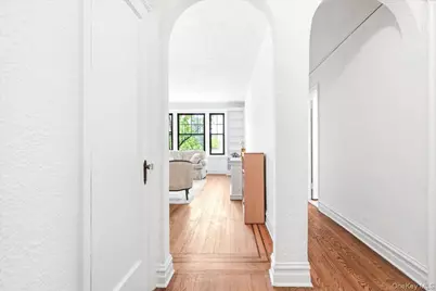 109-14 Ascan Avenue #2P, Forest Hills, NY 11375 - Photo 7