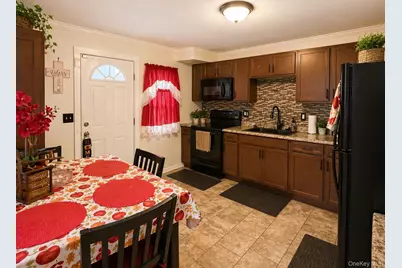22 Bement Avenue, Poughkeepsie, NY 12601 - Photo 7