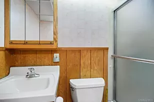 101 Sexton Rd, West Babylon, NY 11704 - Photo 25
