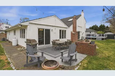 31 13th Street, Holbrook, NY 11741 - Photo 21
