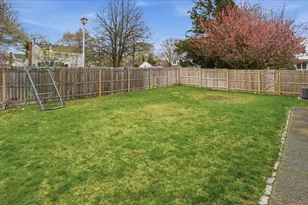 31 13th St, Holbrook, NY 11741 - Photo 23