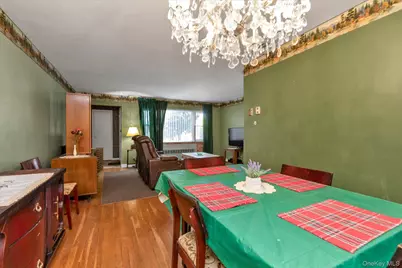 39 Caroline Avenue, Elmont, NY 11003 - Photo 5