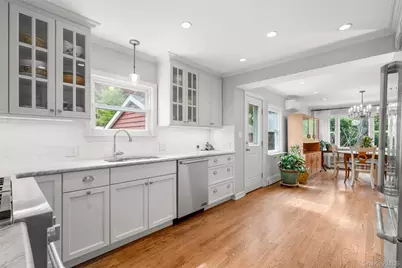 925 Old Post Road, Mamaroneck, NY 10543 - Photo 5
