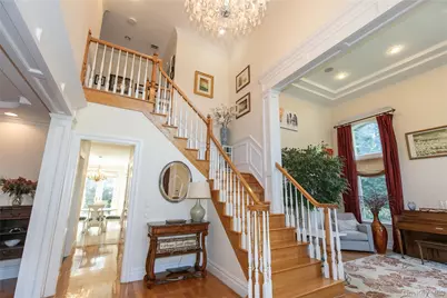 23 Fox Hunt Lane, Great Neck, NY 11020 - Photo 3