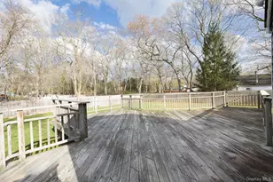 305 Whittier Dr, Mastic Beach, NY 11951 - Photo 25
