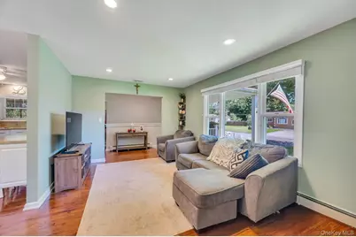 84 Oneida Avenue, South Setauket, NY 11720 - Photo 9