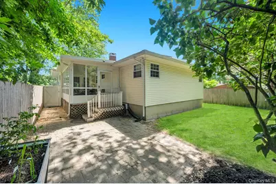 84 Oneida Avenue, South Setauket, NY 11720 - Photo 35