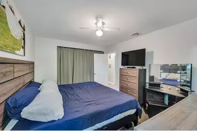 84 Oneida Avenue, South Setauket, NY 11720 - Photo 23