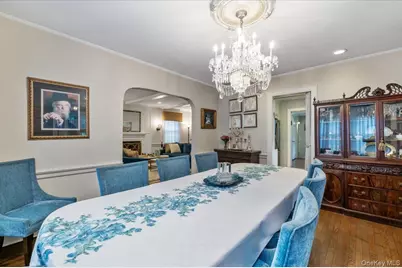 421 Broadway, Lawrence, NY 11559 - Photo 7
