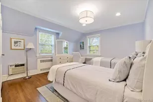 421 Broadway, Lawrence, NY 11559 - Photo 19