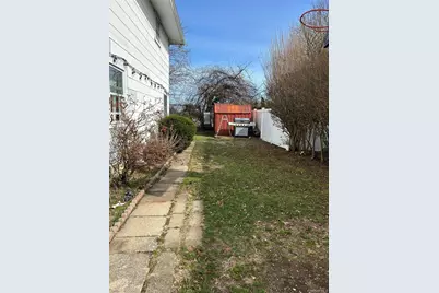 82 Bedford Road, Hempstead, NY 11550 - Photo 25