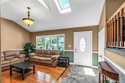35 Peachtree Lane, Hicksville, NY 11801 - Photo 5