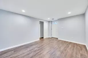 126 New York Ave, West Hempstead, NY 11552 - Photo 21