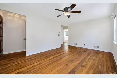 126 New York Avenue, West Hempstead, NY 11552 - Photo 5