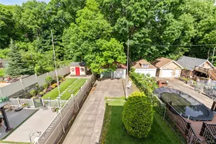 82-72 88th Pl, Glendale, NY 11385 - Photo 3