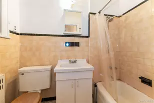 82-72 88th Pl, Glendale, NY 11385 - Photo 11