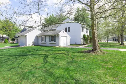 14 Petersburg Ct., Coram, NY 11727 - Photo 3