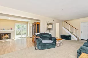 14 Petersburg Ct, Coram, NY 11727 - Photo 11