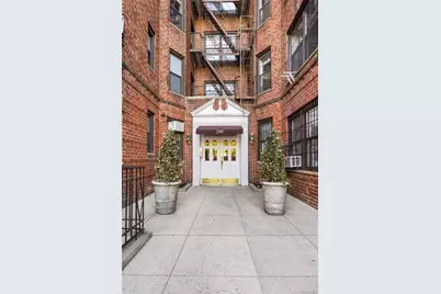 290 Sixth Avenue #4E, New York (Manhattan), NY 10014 - Photo 17