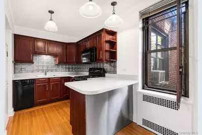 290 Sixth Avenue #4E, New York (Manhattan), NY 10014 - Photo 15