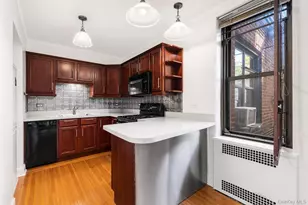 290 Sixth Ave, New York (Manhattan), NY 10014 - Photo 15