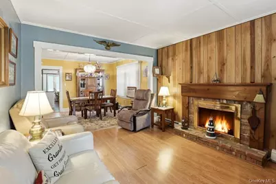 16 Glen Lane, Glenwood Landing, NY 11547 - Photo 3