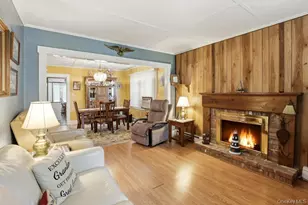 16 Glen Ln, Glenwood Landing, NY 11547 - Photo 3