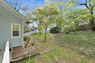 16 Glen Ln, Glenwood Landing, NY 11547 - Photo 19