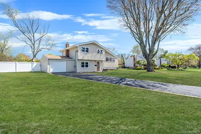 25 Greentree Drive, Oakdale, NY 11769 - Photo 3