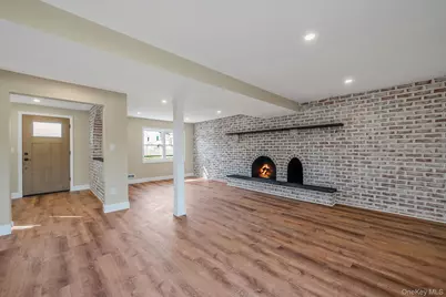 25 Greentree Drive, Oakdale, NY 11769 - Photo 25